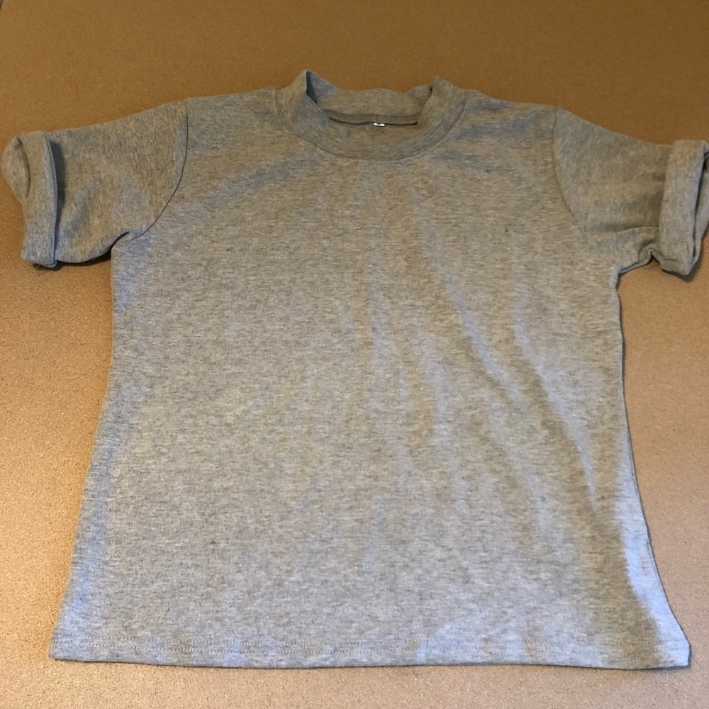 basic grey tee